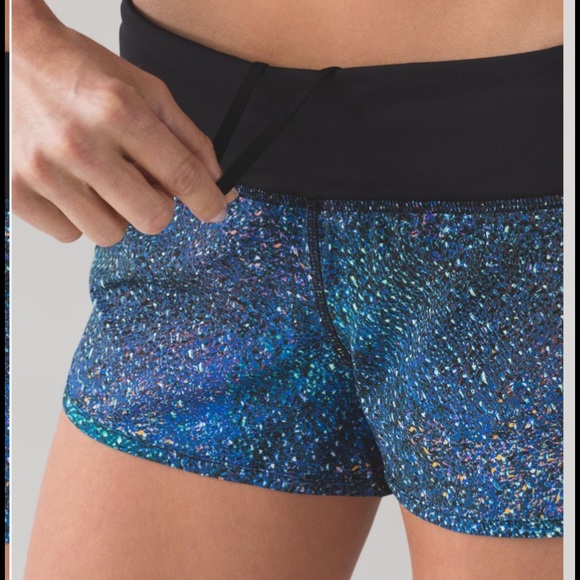🔥Lululemon Speed Shorts-Strive Multi/Mermaid🔥 - Picture 2 of 16
